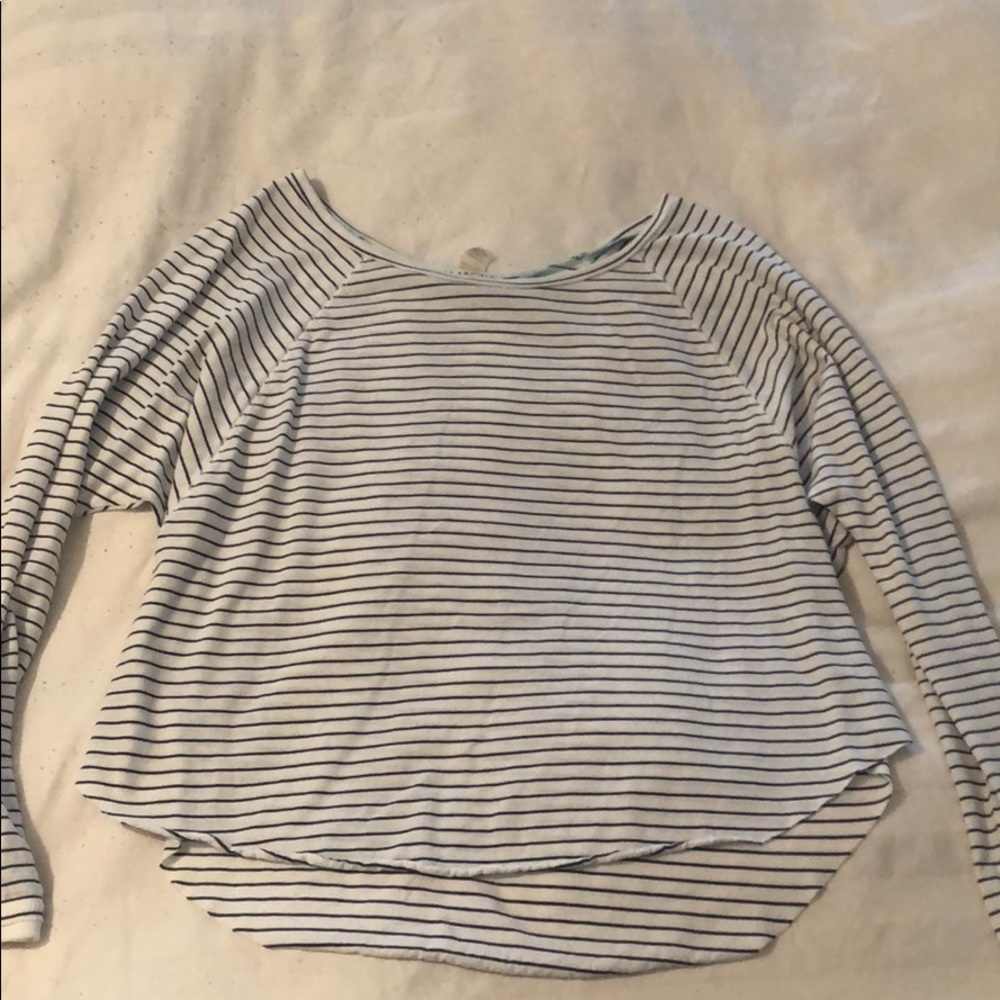 Long sleeve crop top